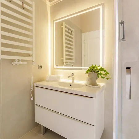 Apartment Lighthouse - Pomorska 5 *