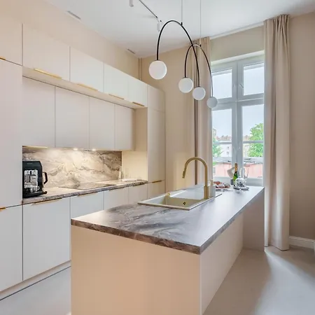 Lighthouse - Pomorska 5 Apartment