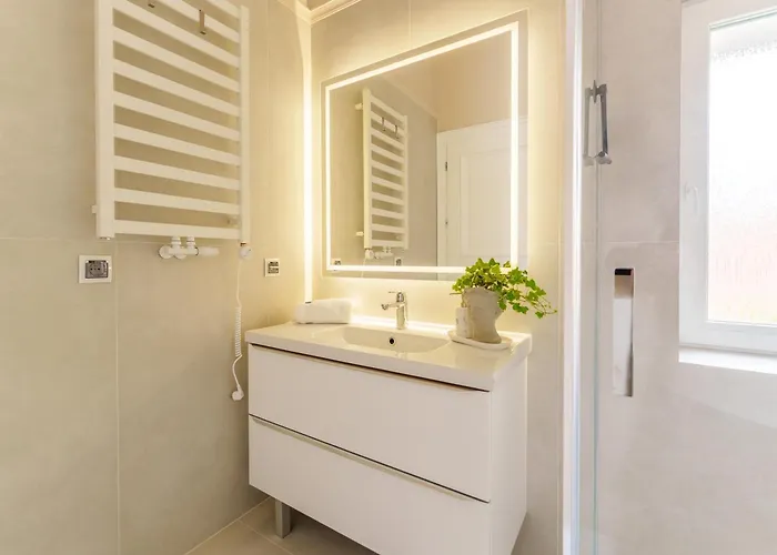 Apartment Lighthouse - Pomorska 5 *